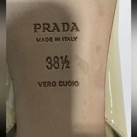 Women’s Prada Beige Patent Leather Peep Toe Sling Back Heels Size 38.5 - Picture 5 of 5
